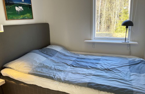 Bjorkoby House | Nice cottage located by the lake Nömmen in Björköby | SE07056