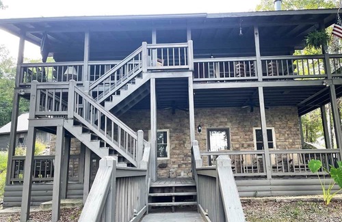 Houston House | Smith Lake Getaway - Tranquil property on quiet cove