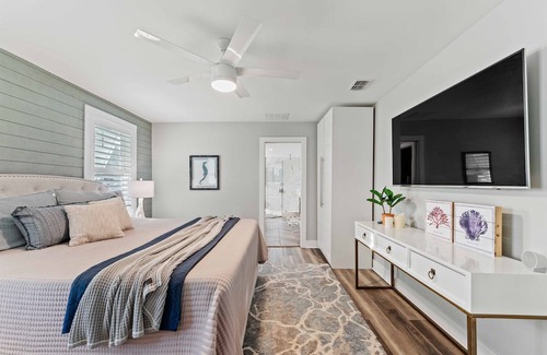 Jacksonville Beach House | Jax Beach Retreat &Villa Courtyard Fire Pit Groups