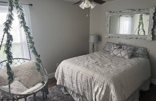 Knifley House | Quiet country setting lake home, recently remodeled.