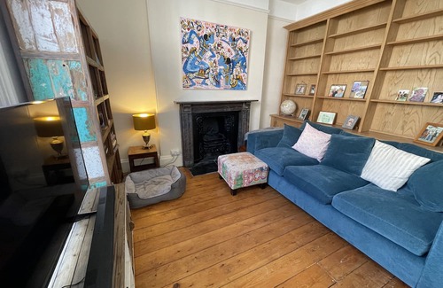 Saint Blazey House | Beautiful 4 Bedroom Georgian Home in Somerset Village with Infrared Sauna & Gym