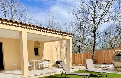 Chauzon Villa | Villa Vaninha Avec Piscine Dans Village Typiquement Ardéchois