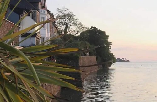 Portishead House | Captivating 7-Bed House in Bristol