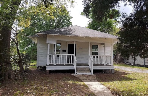 Beaumont House | 1Bed and 1Bath house for Rent
