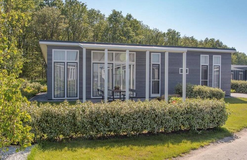 Wemeldinge House | Comfortable home with view of the forest.