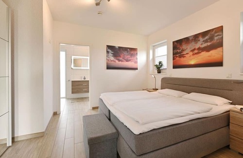 Trent Villa | "Flotsam" Modern retreat