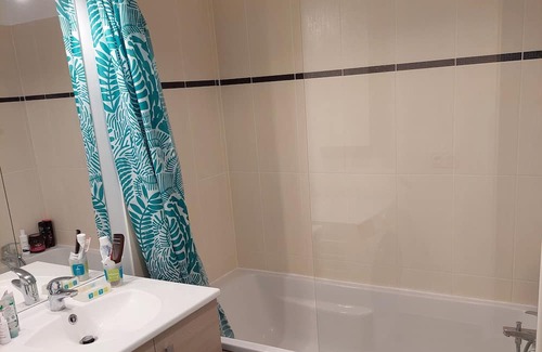 Thiais Apartment | Location Meublée Appartement 65m2 Région Parisienne, au Pied Tramway T7 + Métro7
