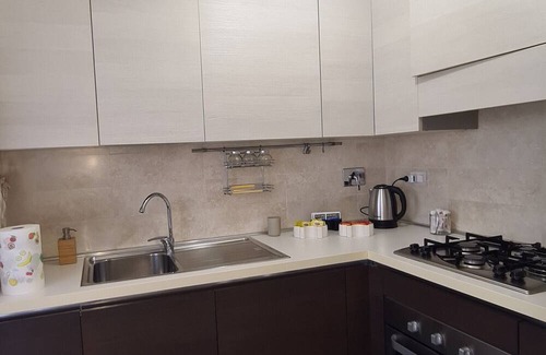 Rome Province House | Holiday Home 'Rooms and Comfort Apartment' with Shared Garden, Wi-Fi and Air Conditioning