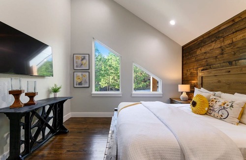 Broken Bow Cabin | Modern and peaceful meet in one beautiful place.