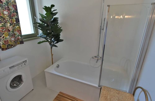 Traona Apartment | Lovely apartment for 4 guests with WIFI, A/C, TV, terrace, pets allowed and parking