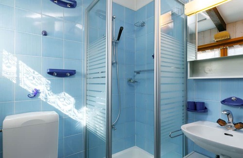 Sonvico Apartment | Cosy apartment for 4 people with WIFI, pool, TV, patio, pets allowed, panoramic view and parking