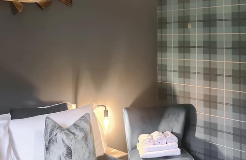 Cowal Peninsula Cottage | 4 bedroom accommodation in Loch Eck, near Dunoon