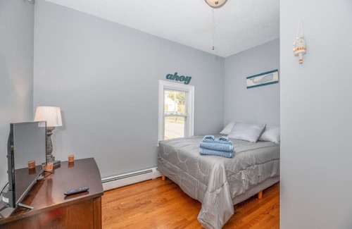 East Bayside Apartment | Your Home in Portland! Lovely 2BR Near Old Port