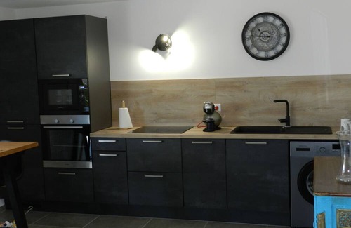 Sarrola-Carcopino House | A Louer bas de Villa Avec Jardin .2 Chambres Pour 4 Personnes