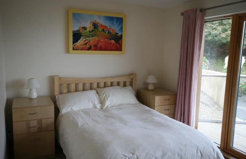 Trinity Apartment | 2-Bedroom Self Catering Apartment with Sea views