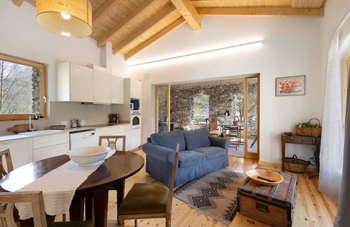 Llanars House | Holiday Home 'El Molí De Can Culí' with Mountain View, Private Terrace and Wi-Fi