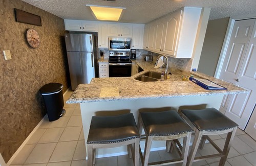 Briarcliff Condo | Lake Travis Access, pool and Hot tub!