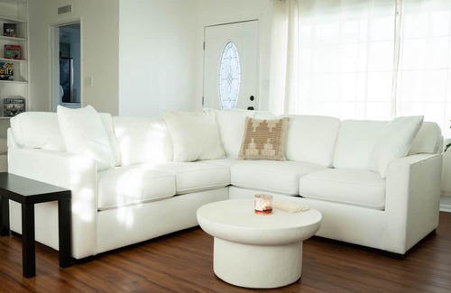 Los Angeles House | 3BD 2B Home Near LAX. Manhattan Beach, SOFI, And FWY