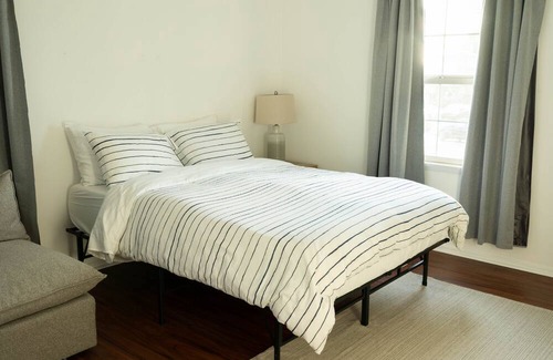 Los Angeles House | 3BD 2B Home Near LAX. Manhattan Beach, SOFI, And FWY