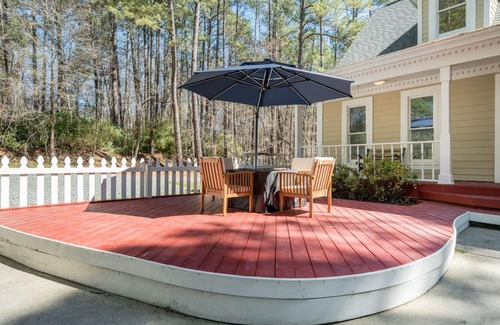 Chapel Hill House | Best Location Luxury 3 BD Escape Near Airport