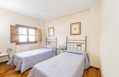 Zafarraya Cottage | Cubo's La Casa de Tita Elvira 4 PAX / wood stove / free wifi