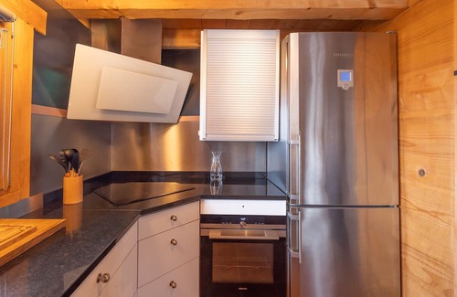 Saint-Gervais-les-Bains Ski Chalet | Chalet 'Hygge Avec Piscine' with Mountain View, Private Pool and Wi-Fi
