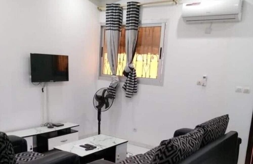 Yamoussoukro Apartment | Appartement Haut Standing - Climatisation Proche Stade et Inp-hb