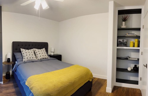 Hosford-Abernethy Apartment | 17Wood - close to Division st.