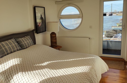 Golzheim Apartment | Houseboat for 4 guests with 75m² in Düsseldorf (246309)