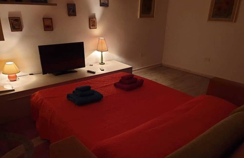 Old Town House | Homerez - House 3 km away from the beach for 6 ppl. with shared pool at Catania