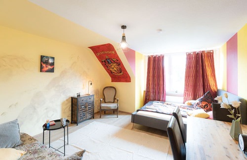 Duisburg City Center Apartment | - Magical Harry Potter Apartment in Duisburg - Hbf - Kingsize Bed & Netflix -