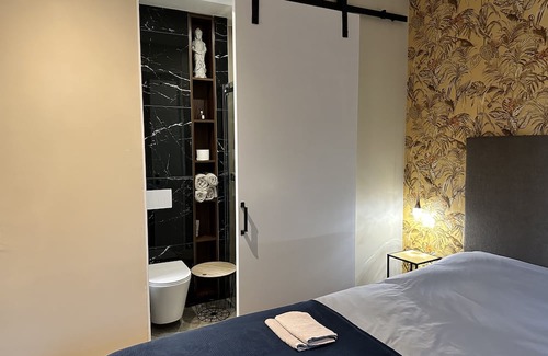 Municipality of Oisterwijk Apartment | Welcome to Tiny House Bos, charming space 25m² equipped with all the comforts