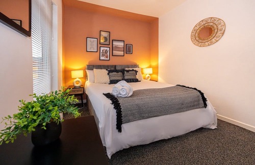 Belle Vue House | GuestReady - Restful Retreat in Manchester