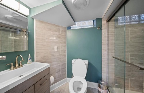 Birmingham House | Stylish Luxury 3bd home in Downtown Birmingham