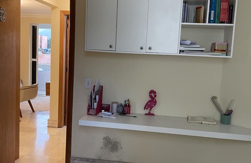 Frade Apartment | Apartamento Mobiliado à 50 Metros da Praia, Estacionamento Grátis e Piscina