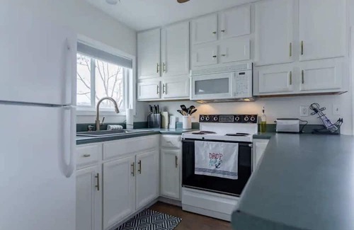 Falls of Rough Apartment | Lakeview Haven: Lakeside Sanctuary at Fentress Rd!