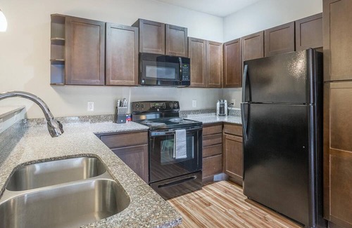 South Oklahoma City Apartment | Modern Apartment in Prime Location (ID2177X82)
