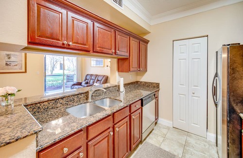 Gateway Condo | Fort Myers Condo w/ Screened Patio & Pool Access!