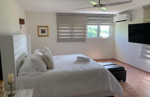 Dorado del Mar Villa | Villa Merchán | 8 Guests | 4BR & 4.5 Bathrooms