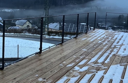 Pelm Apartment | Wellness Appartement Eifelglück mit Blick auf die Pelmer Kasselburg