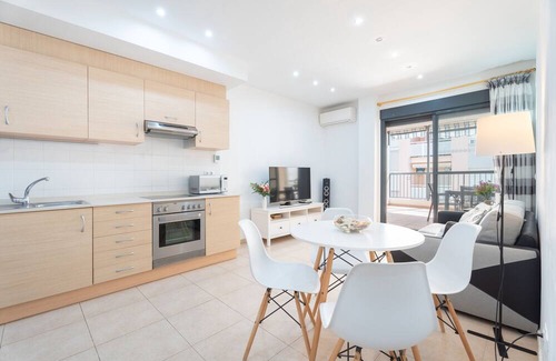 El Grau de Moncofa Apartment | Apartment "Acogedor a 100 m Playa" with Private Terrace & Wi-Fi