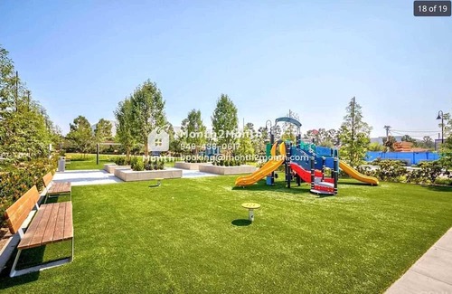 Lake Forest House | Vista Views on Siena #41565