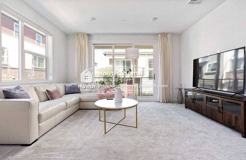 Lake Forest House | Vista Views on Siena #41565
