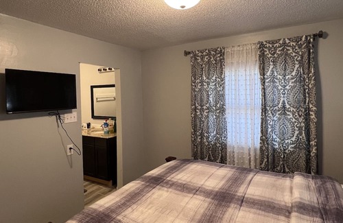 Monroe House | Cozy and Quiet four Bedroom, four bath home in a private area