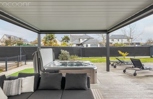 Dinard Villa | "villa Botero", 5 Chambres, Piscine, Jacuzzi à Dinard, Proche Plages et Centre