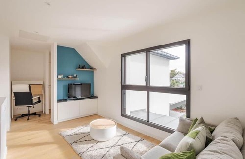 Dinard Villa | "villa Botero", 5 Chambres, Piscine, Jacuzzi à Dinard, Proche Plages et Centre