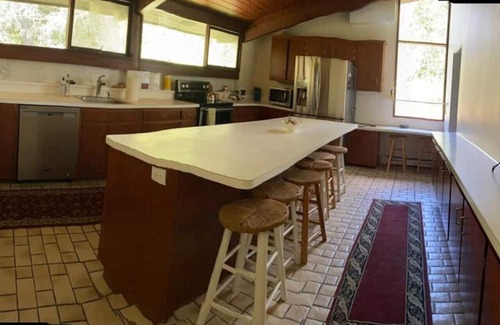 Weston House | Elegant, clean, spacious, king bed, fast internet