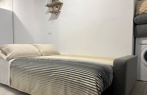 El Pilar Apartment | Spacious Madrid Haven:Explore the Best of the City from Your Stylish RetreatTen!