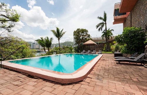 Playa Guitarron House | Spacious and Beautiful Beach House in Las Brisas