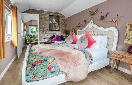 Lochearnhead Cabin | Romantic Cosy Getaway The Loveshack Balquhidder